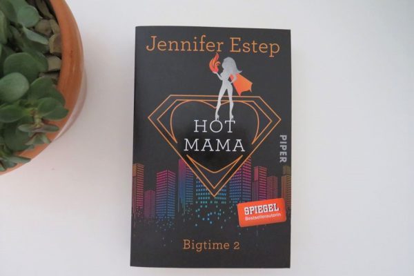 Jennifer Estep Hot Mama Bigtime 2 Piper Verlag Rezension Tintentick Blog