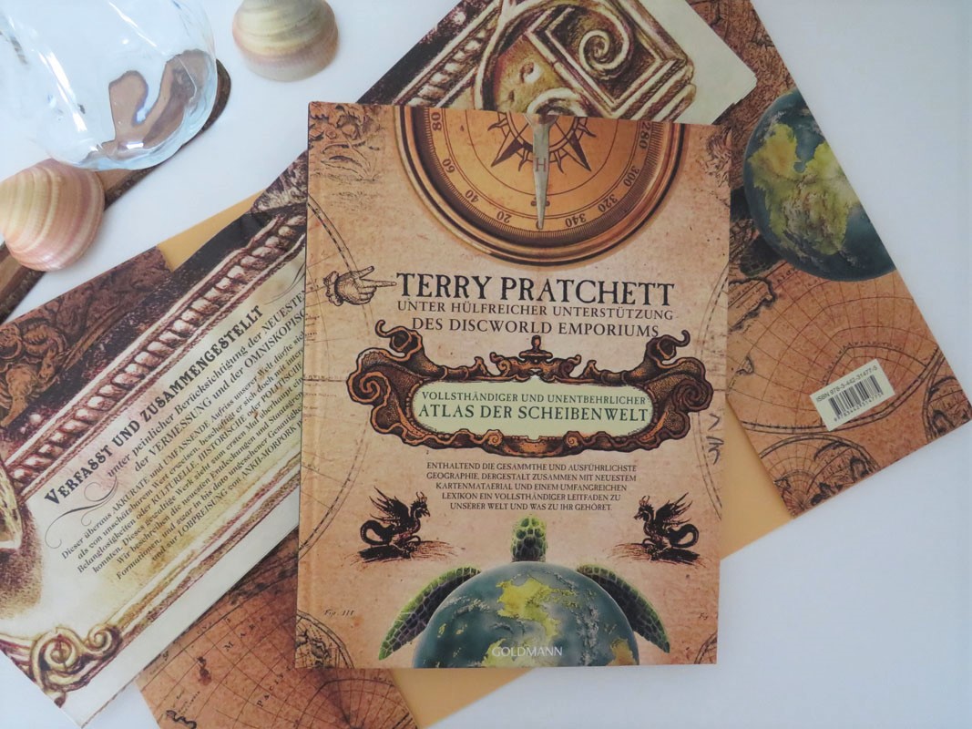 Terry Pratchett Atlas Scheibenwelt Goldmann Tintentick Rezension Foto